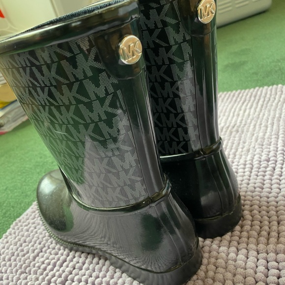 Michael Kors rain boots - Picture 1 of 3